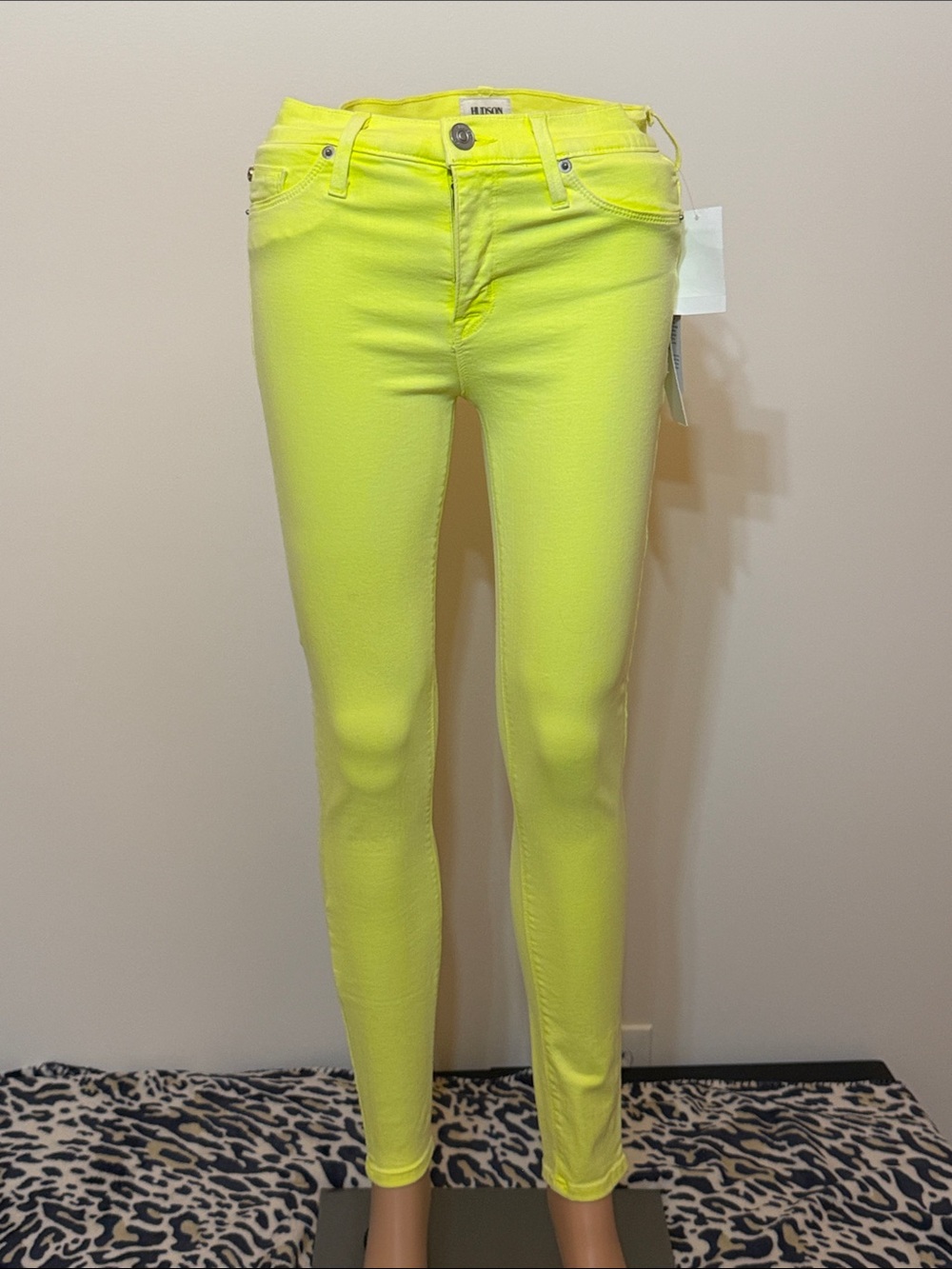 Hudson. Neon Yellow Mid Rise Super Skinny Ankle Jeans Size 26 Super Stretchable